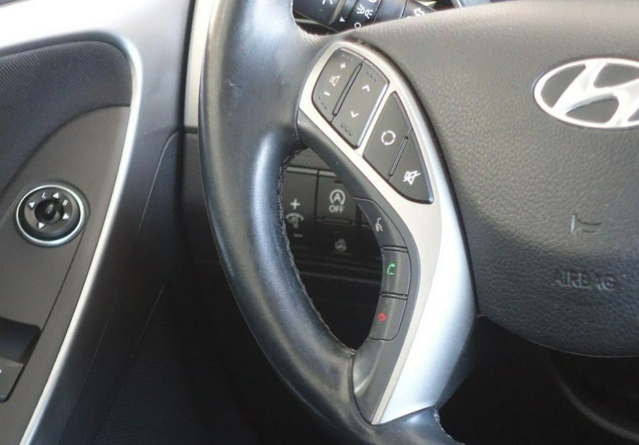 Hyundai i30 - Zdjęcie 22