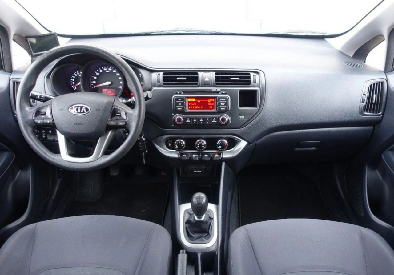 Kia Rio - Zdjęcie 13