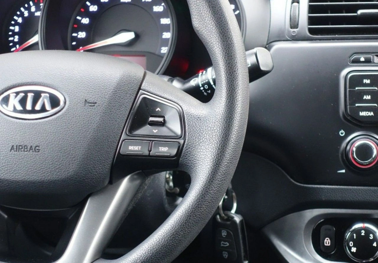 Kia Rio - Zdjęcie 18