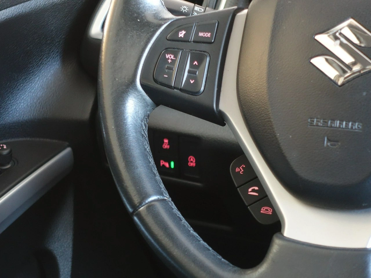 Suzuki SX4 S-Cross - Zdjęcie 27