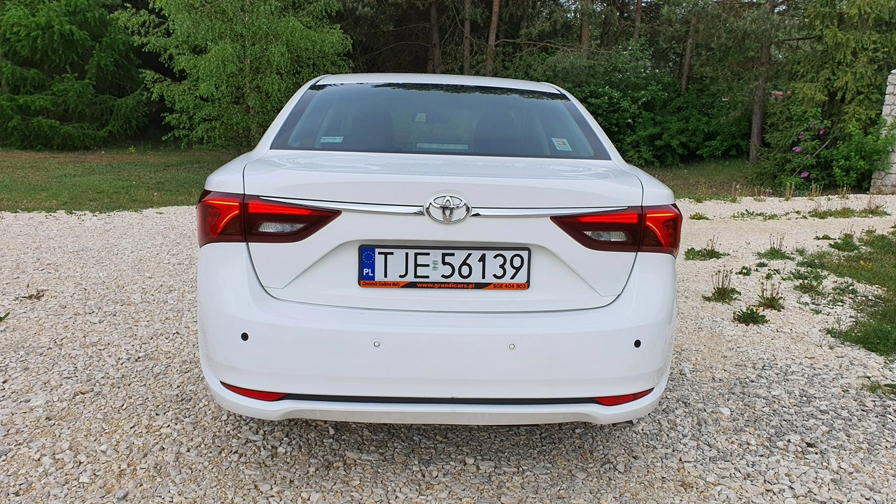 Toyota Avensis - Zdjęcie 36
