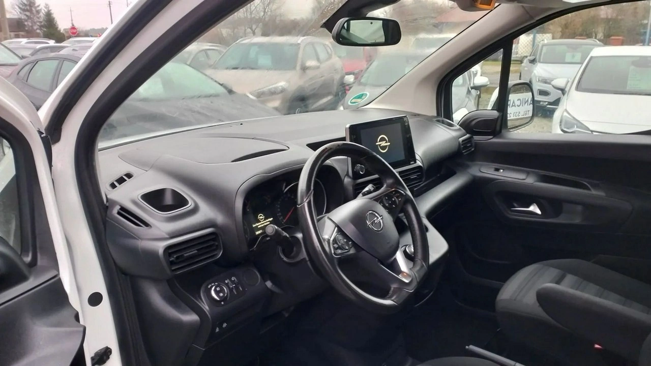 Opel Combo - Zdjęcie 11