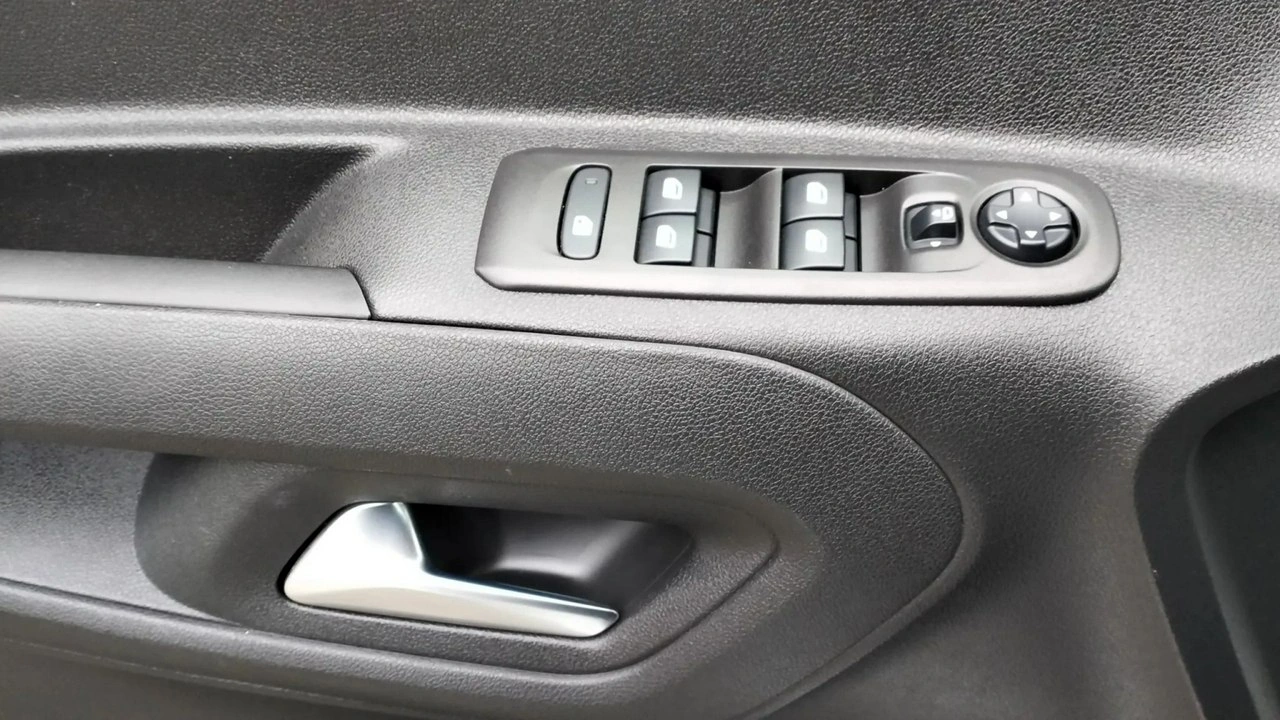 Opel Combo - Zdjęcie 14