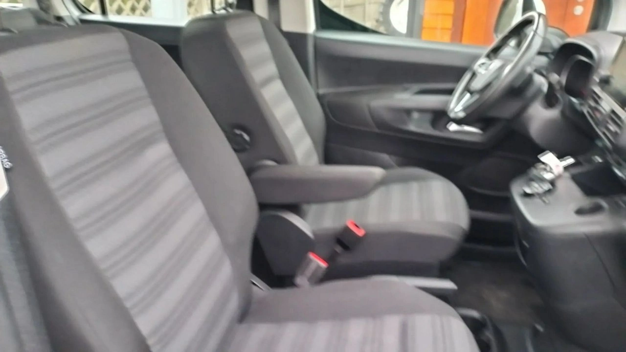 Opel Combo - Zdjęcie 17