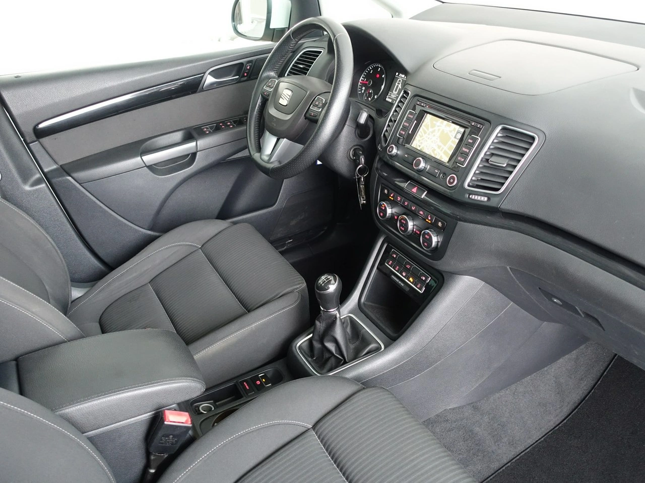 Seat Alhambra - Zdjęcie 20