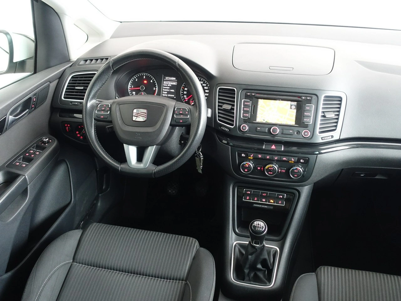 Seat Alhambra - Zdjęcie 23