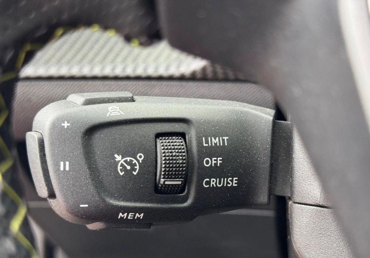 Peugeot 2008 - Zdjęcie 31