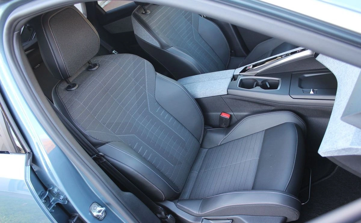 Peugeot 3008 - Zdjęcie 16