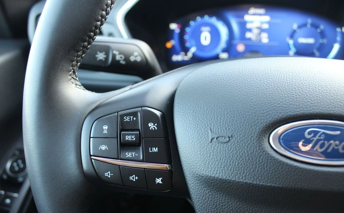 Ford Kuga - Zdjęcie 8