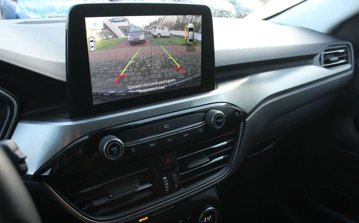 Ford Kuga - Zdjęcie 14