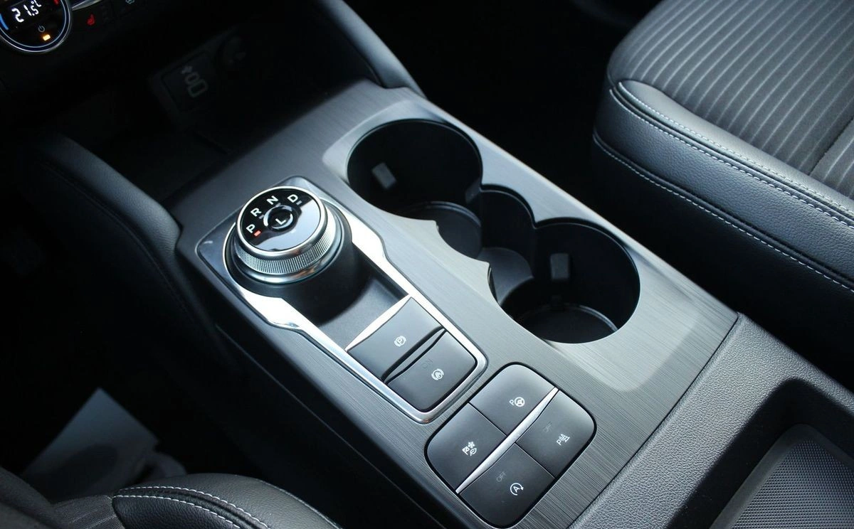 Ford Kuga - Zdjęcie 16