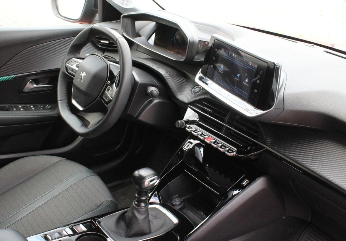 Peugeot 208 - Zdjęcie 2