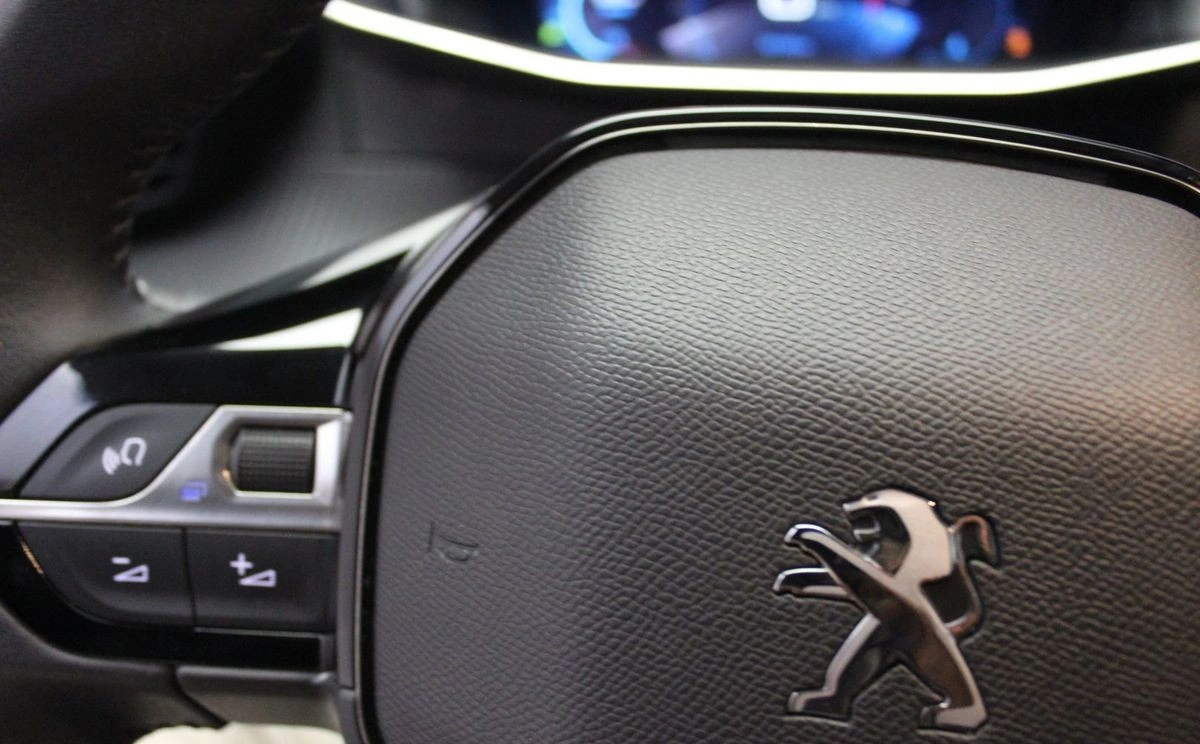 Peugeot 208 - Zdjęcie 16