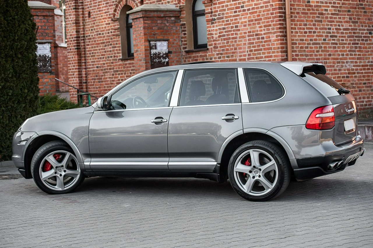 Porsche Cayenne Turbo - Zdjęcie 13