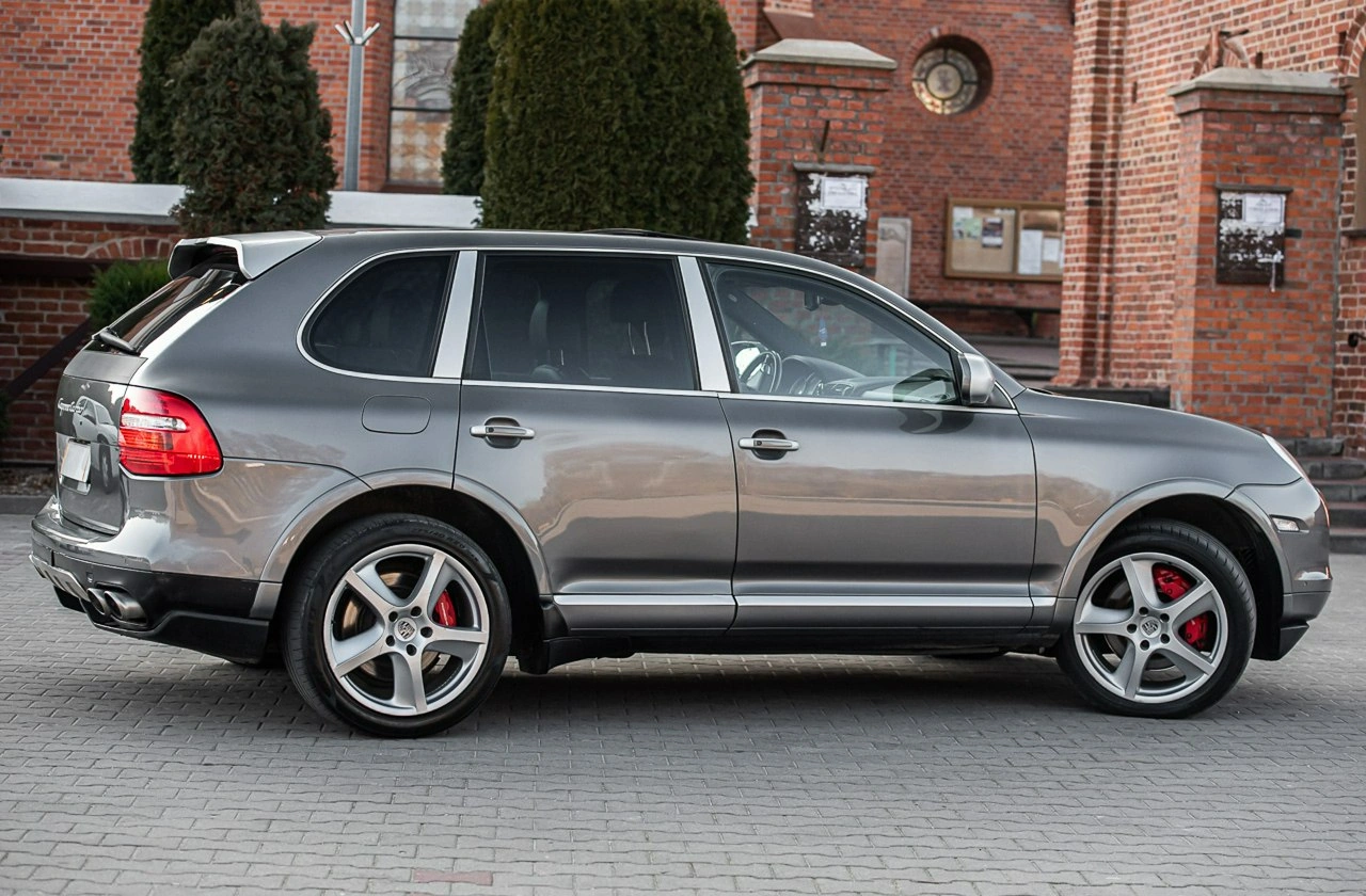 Porsche Cayenne Turbo - Zdjęcie 17