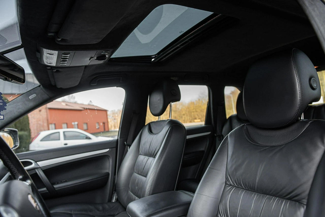 Porsche Cayenne Turbo - Zdjęcie 7