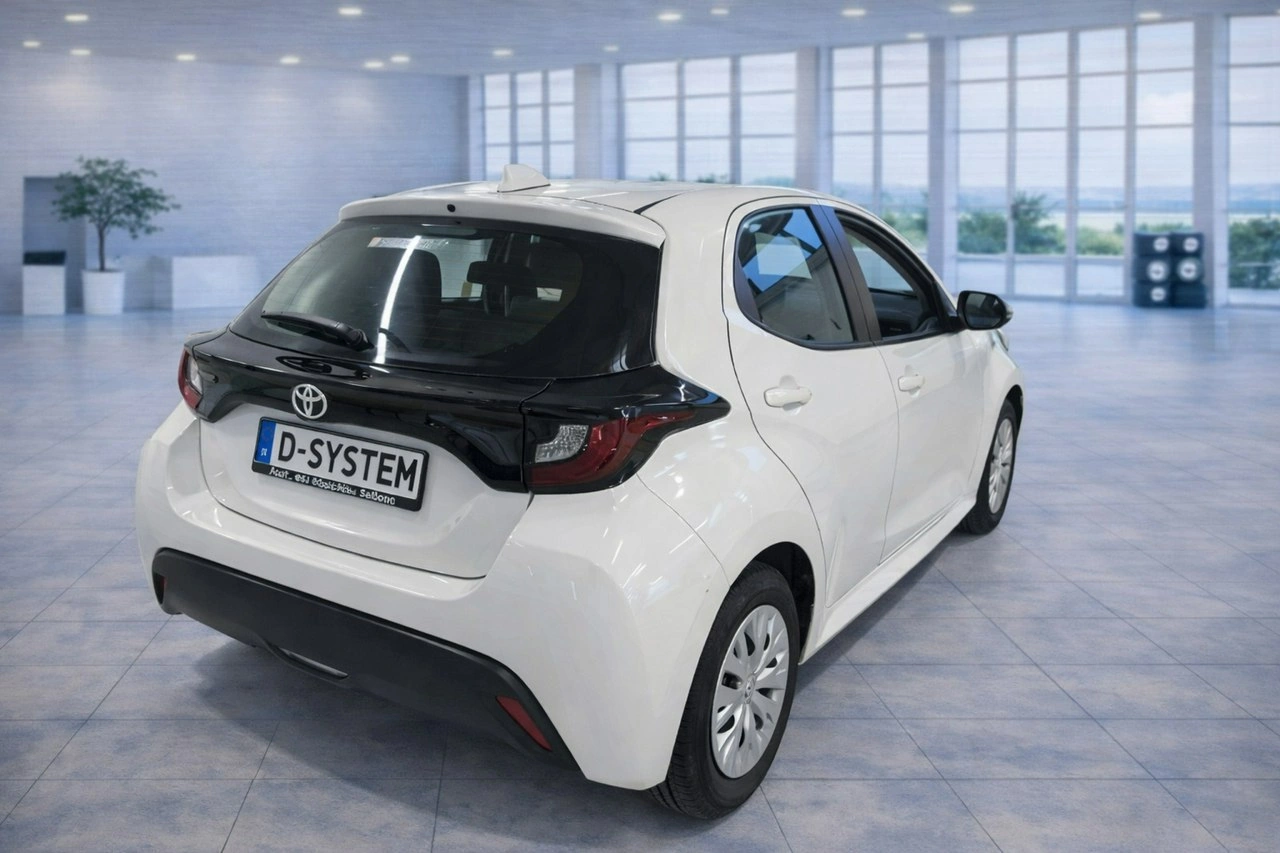 Toyota Yaris - Zdjęcie 21
