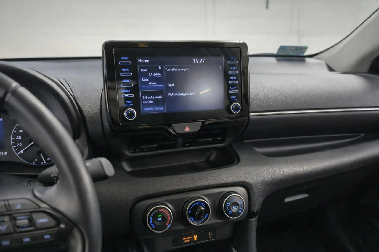 Toyota Yaris - Zdjęcie 2