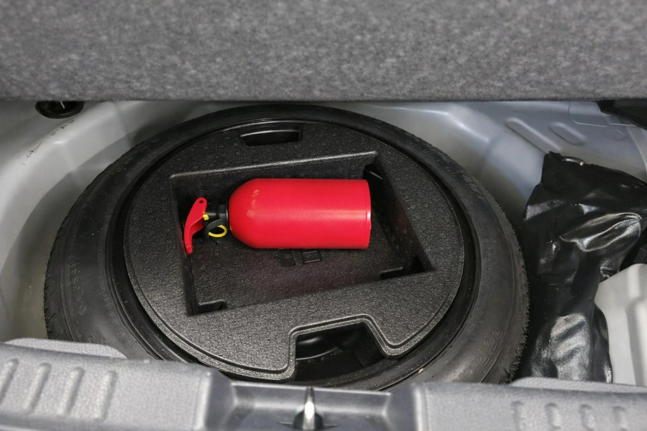 Toyota Yaris - Zdjęcie 10