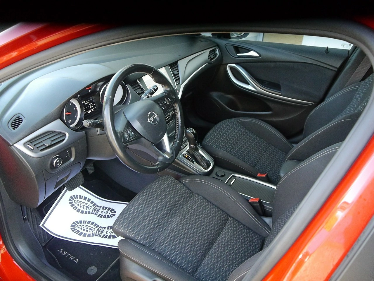 Opel Astra - Zdjęcie 24