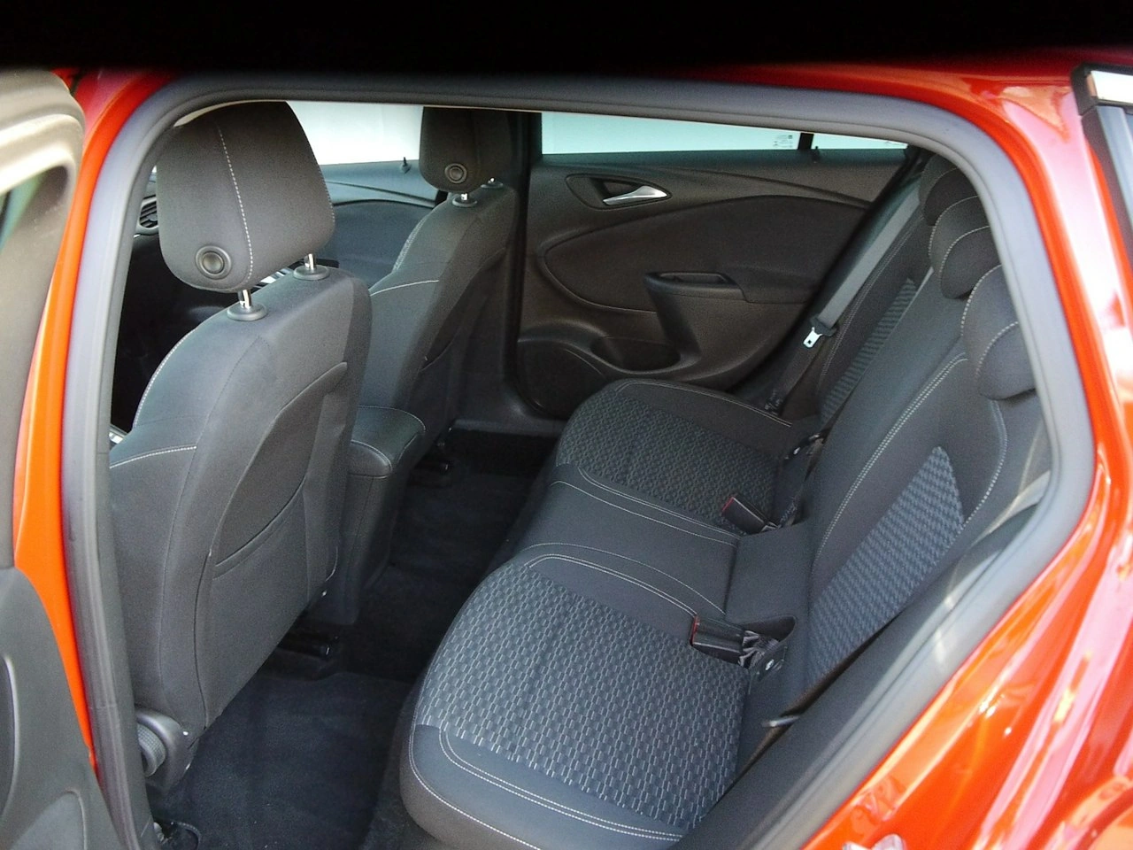 Opel Astra - Zdjęcie 27