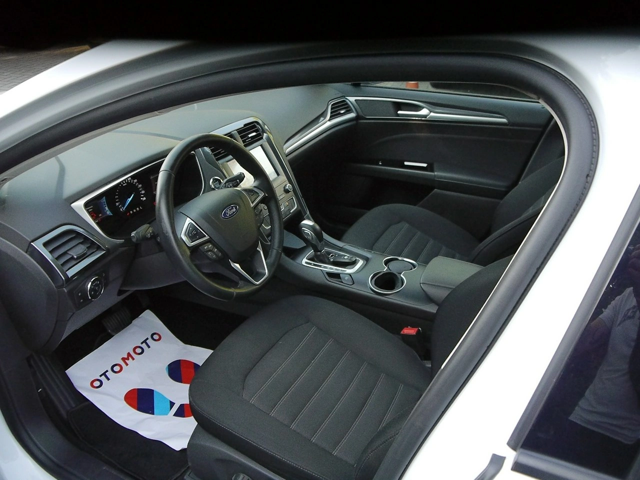 Ford Mondeo - Zdjęcie 24