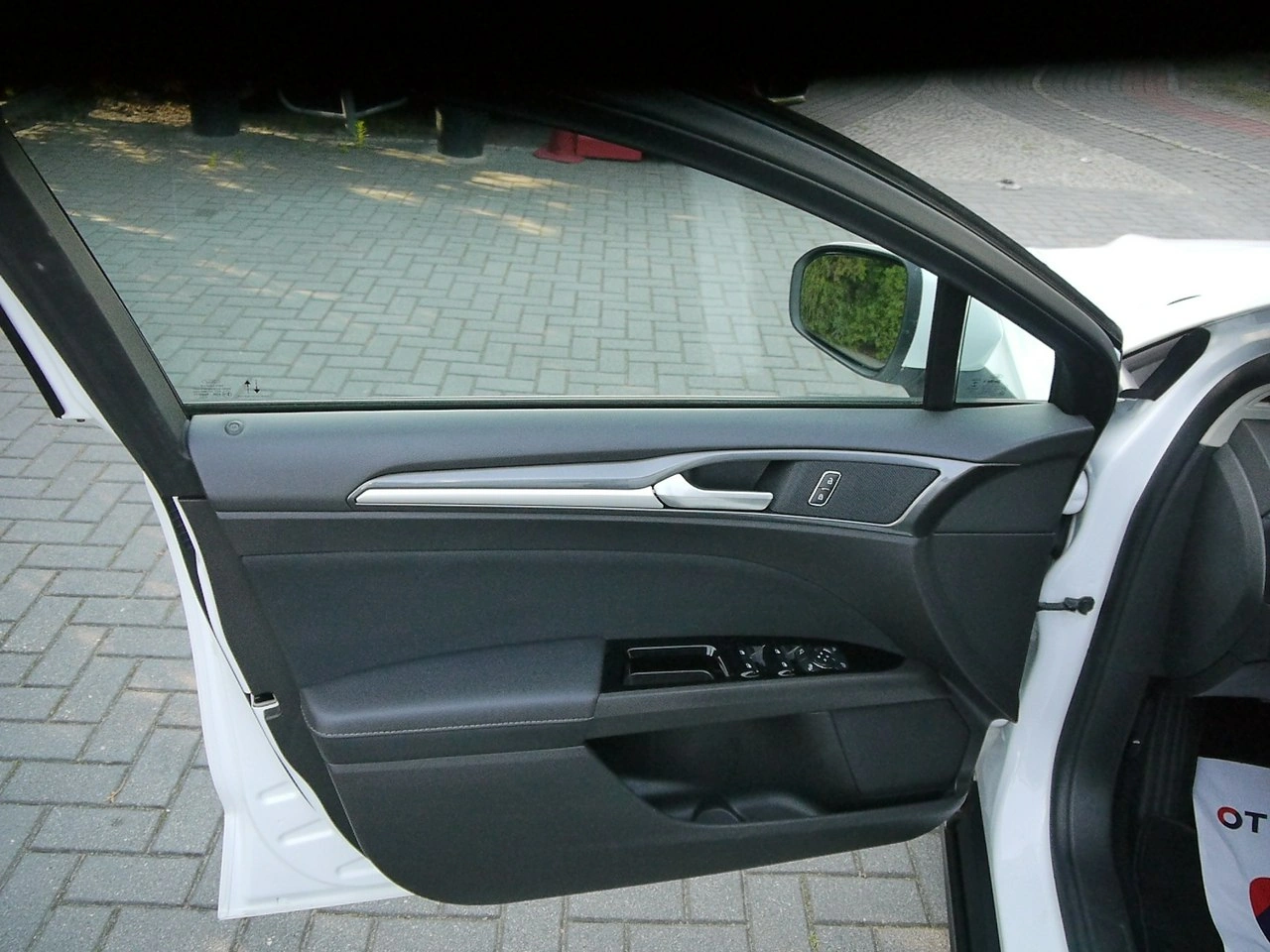 Ford Mondeo - Zdjęcie 28