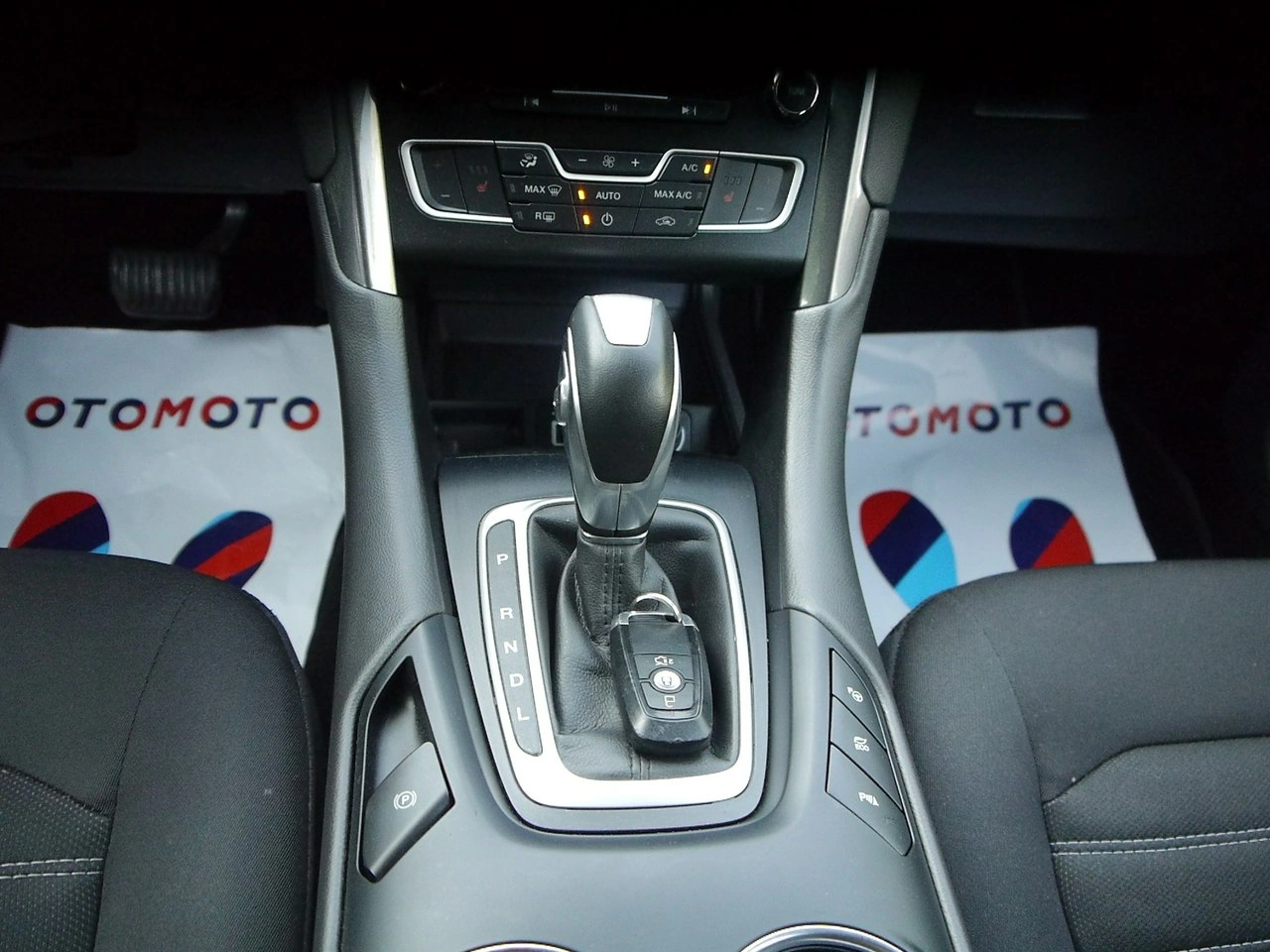 Ford Mondeo - Zdjęcie 21