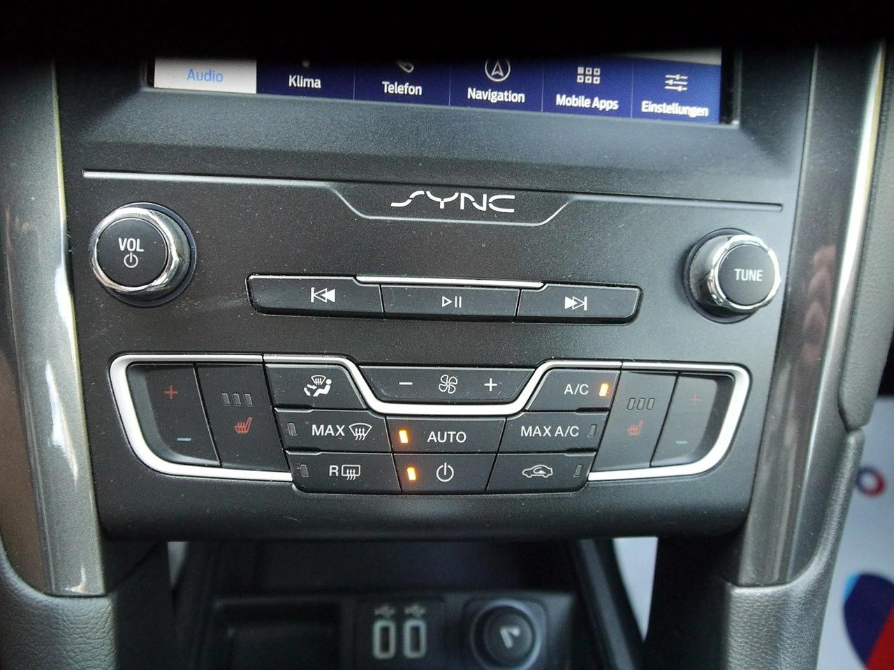 Ford Mondeo - Zdjęcie 20