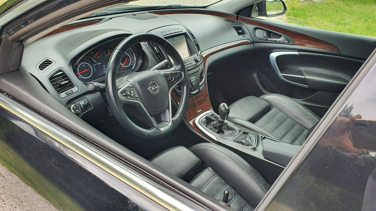 Opel Insignia - Zdjęcie 10