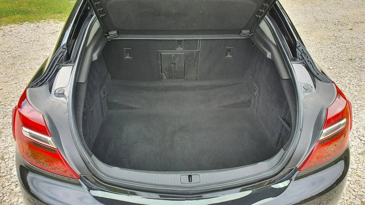 Opel Insignia - Zdjęcie 32