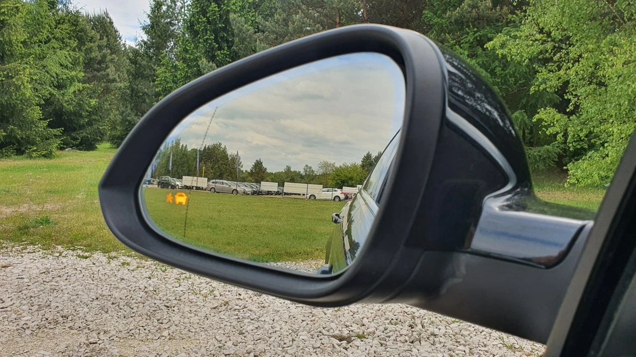 Opel Insignia - Zdjęcie 38