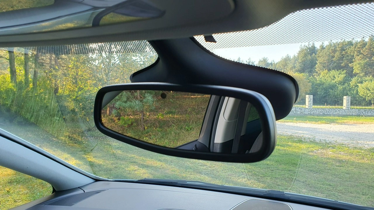 Opel Zafira - Zdjęcie 21