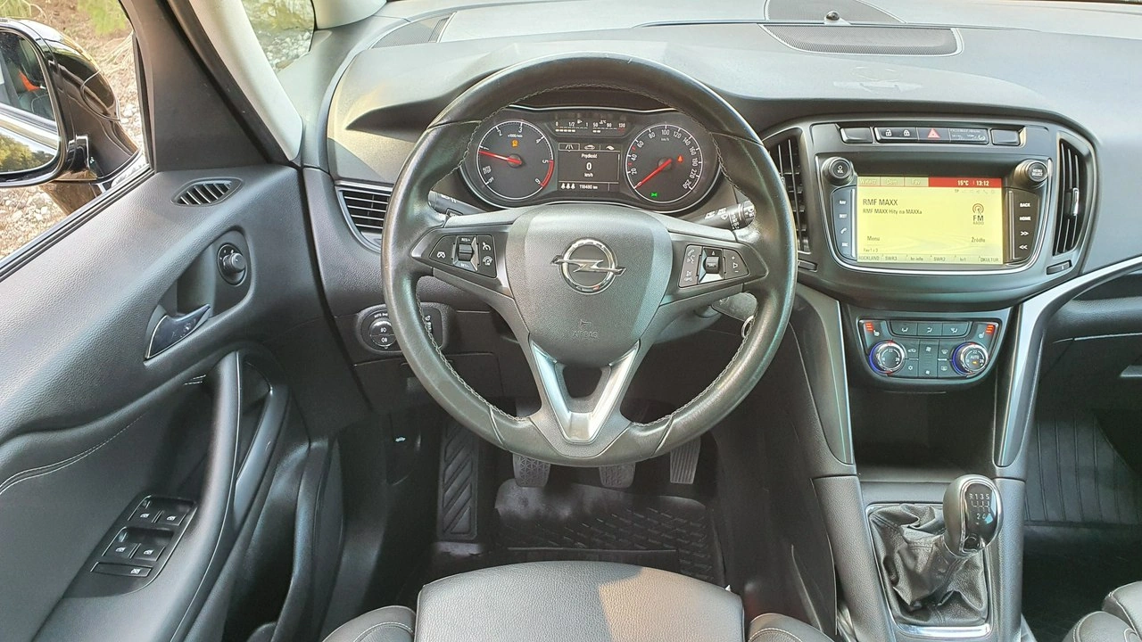 Opel Zafira - Zdjęcie 17