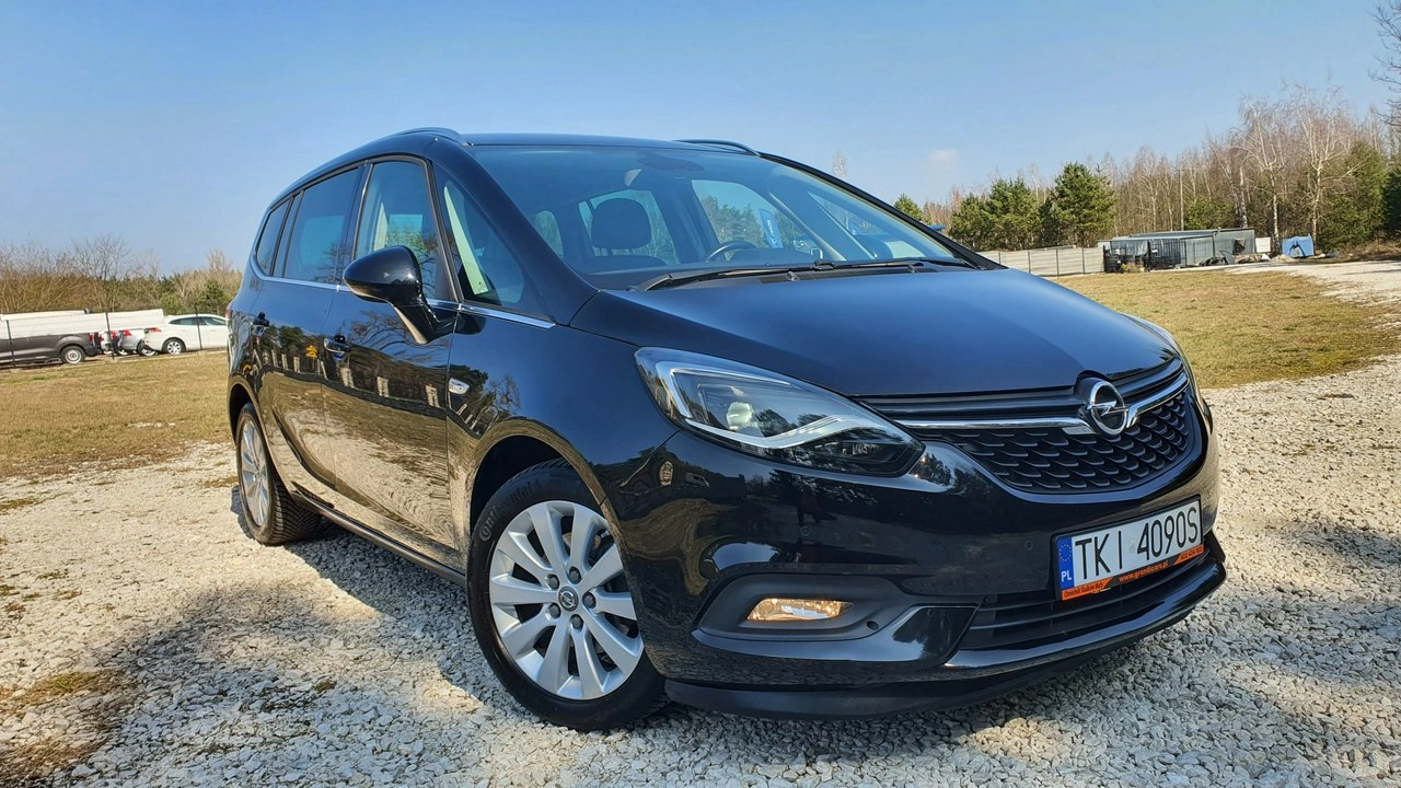 Opel Zafira - Zdjęcie 2