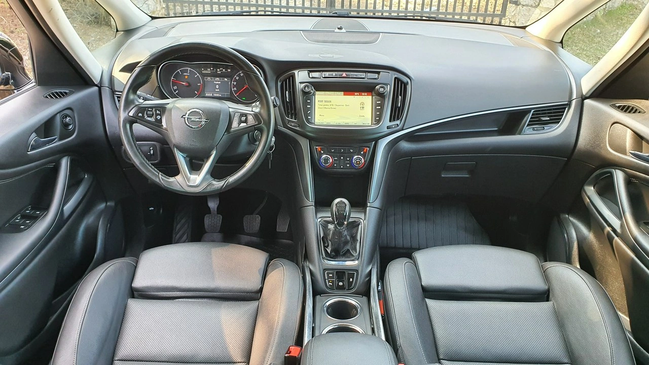 Opel Zafira - Zdjęcie 4
