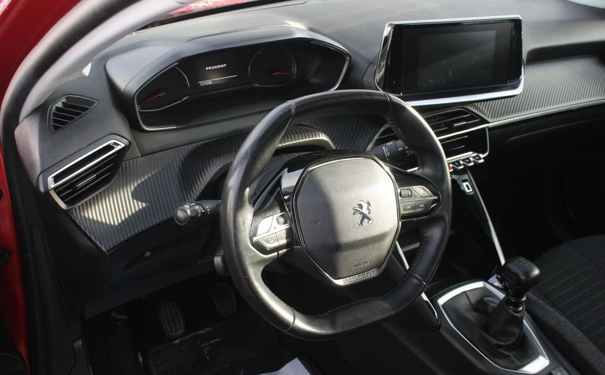 Peugeot 208 - Zdjęcie 2