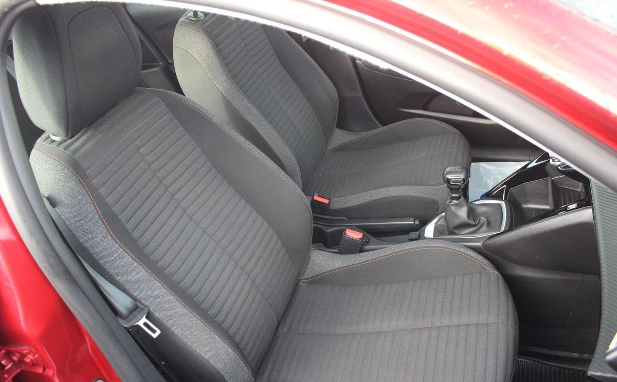 Peugeot 208 - Zdjęcie 11