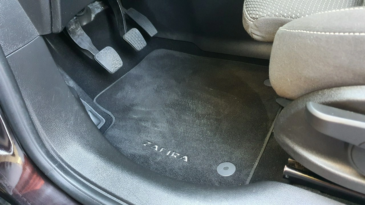 Opel Zafira - Zdjęcie 12