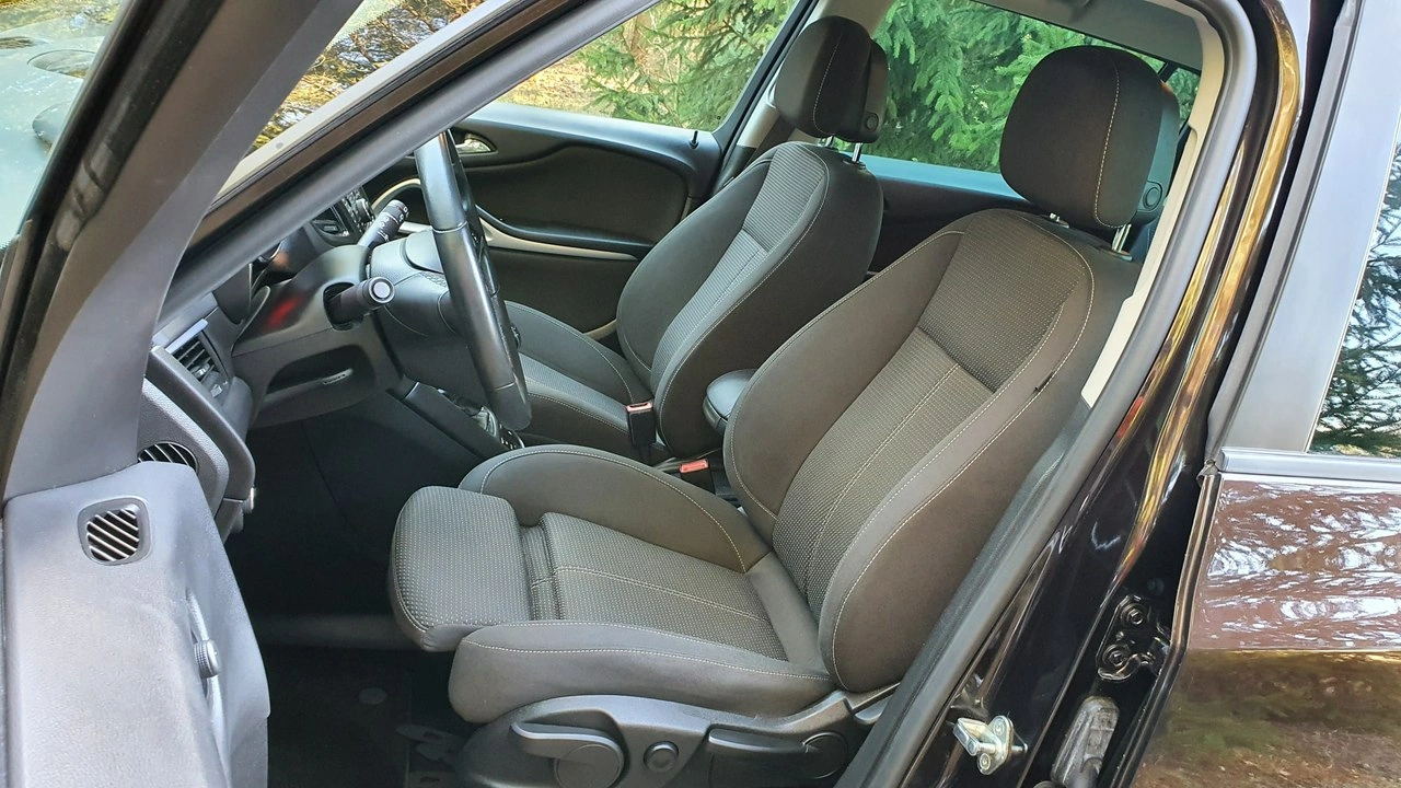 Opel Zafira - Zdjęcie 5