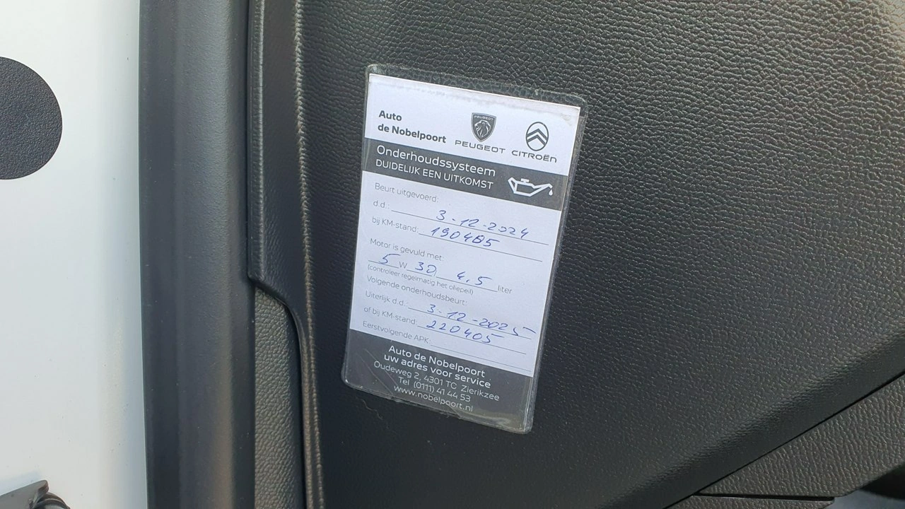 Peugeot 208 - Zdjęcie 11