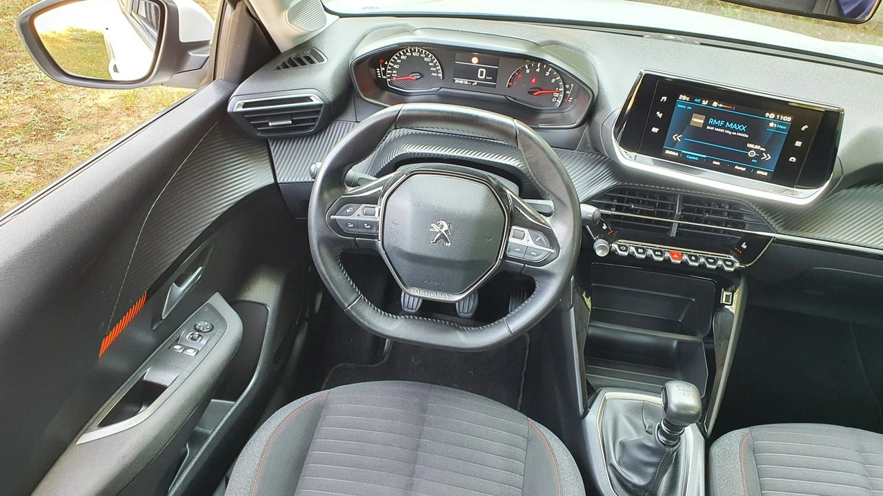 Peugeot 208 - Zdjęcie 16