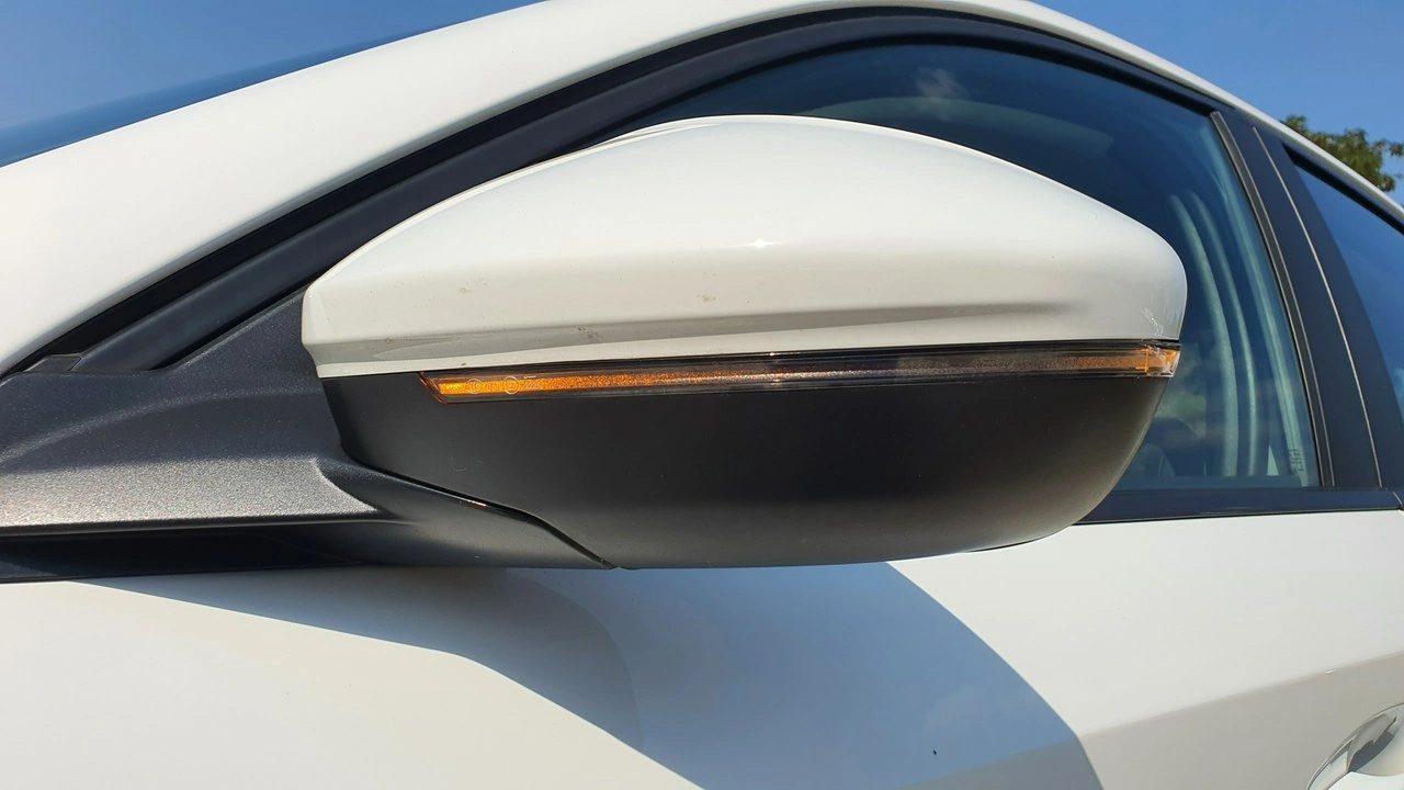 Peugeot 208 - Zdjęcie 37