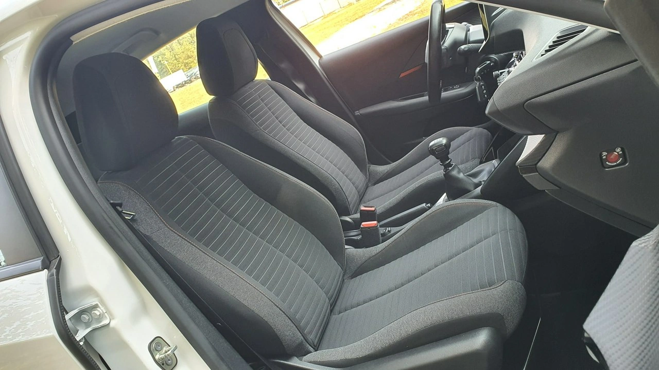 Peugeot 208 - Zdjęcie 6
