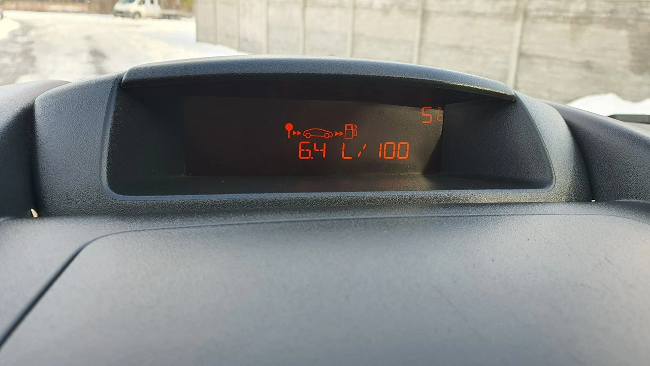 Peugeot Partner - Zdjęcie 21