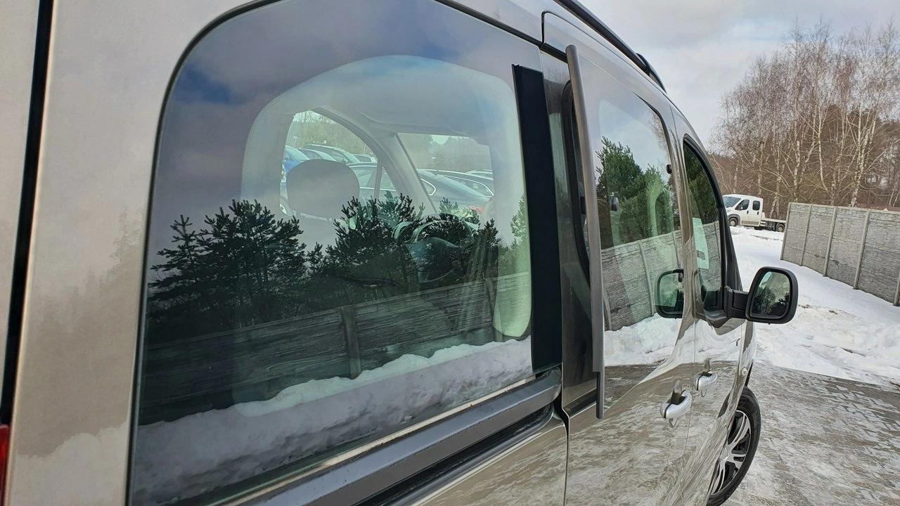 Peugeot Partner - Zdjęcie 43