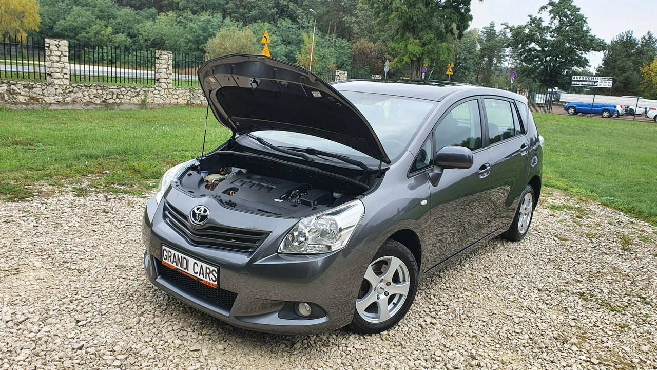 Toyota Verso - Zdjęcie 28