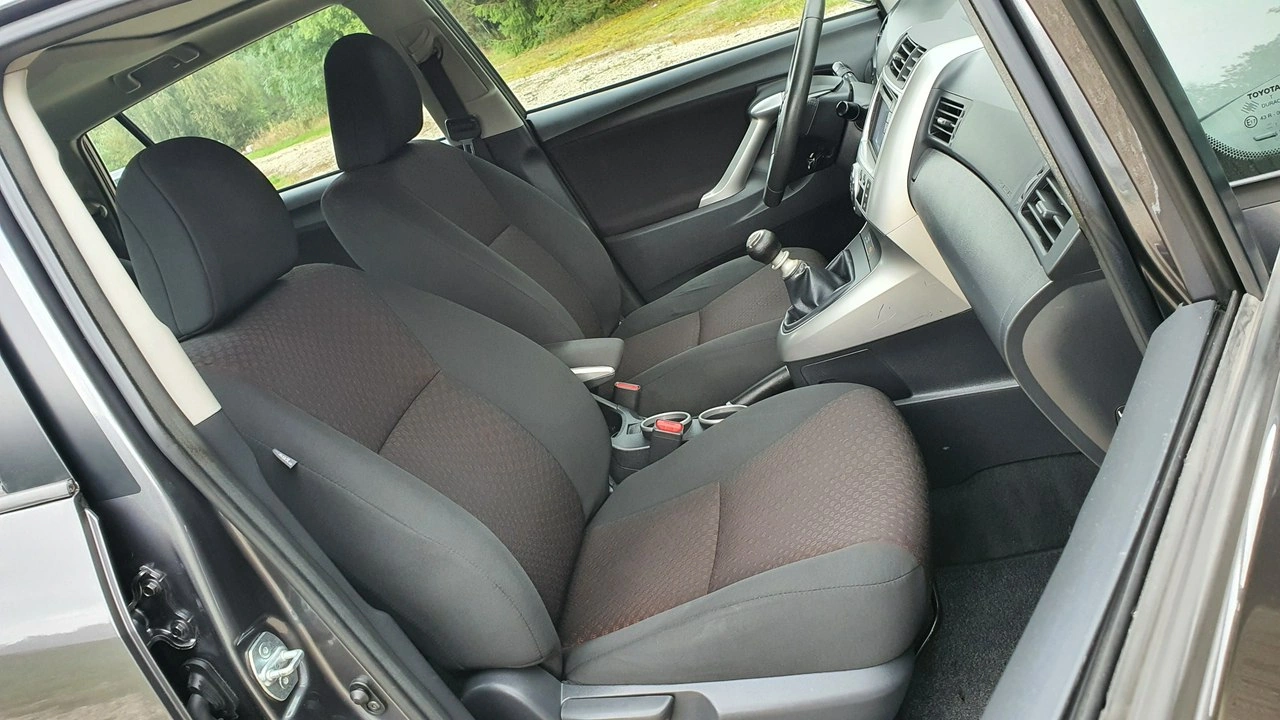Toyota Verso - Zdjęcie 6