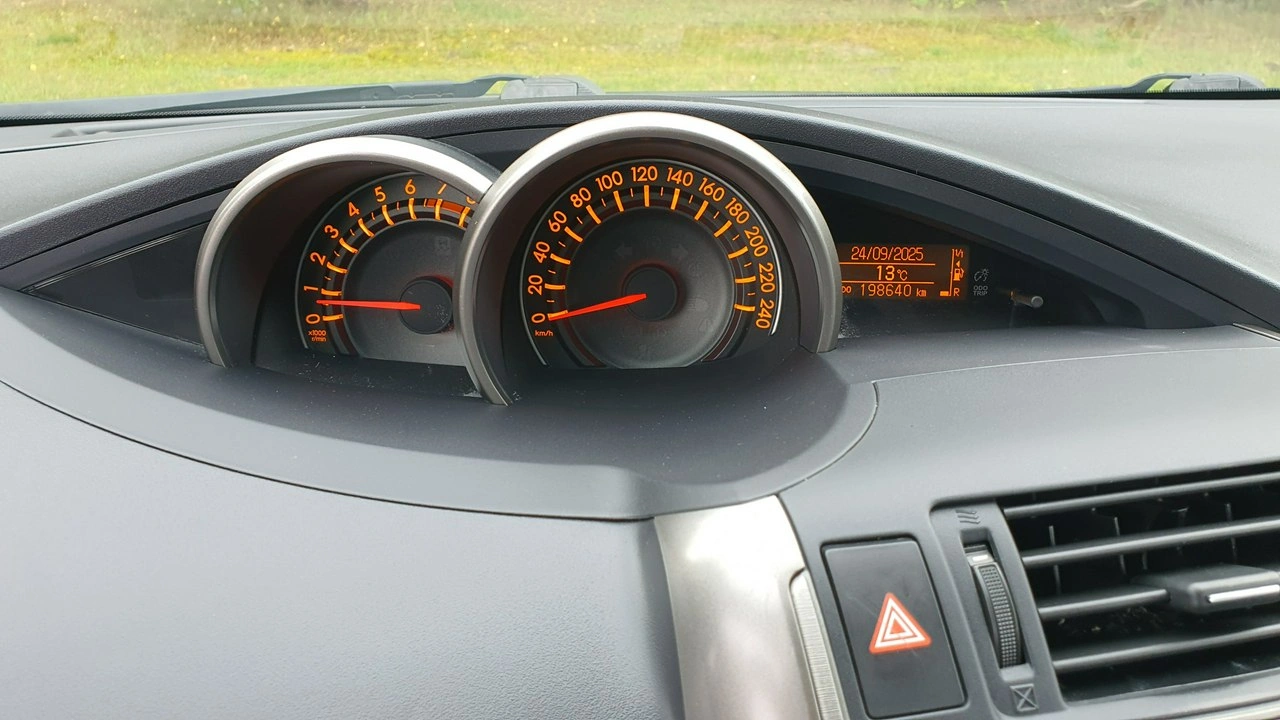 Toyota Verso - Zdjęcie 16