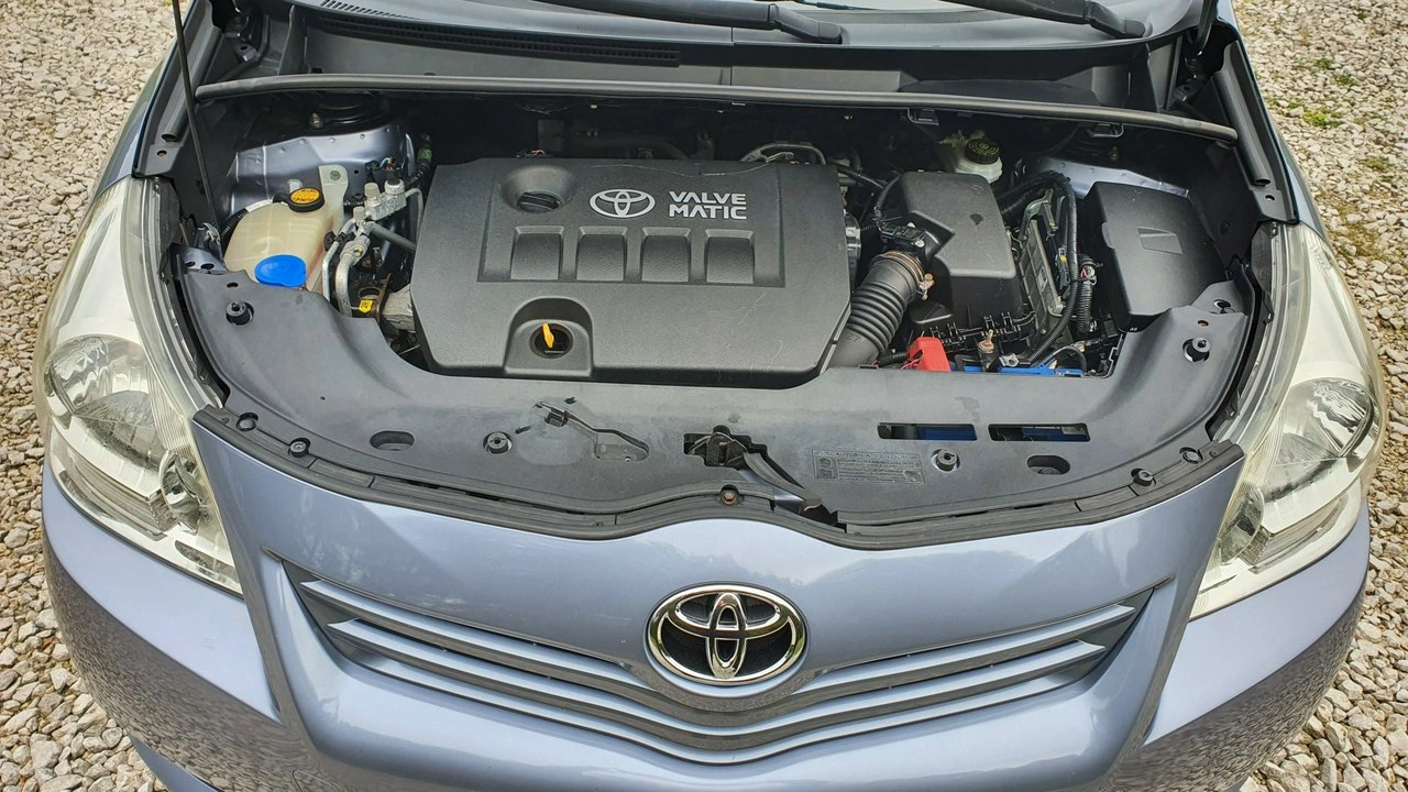 Toyota Verso - Zdjęcie 28
